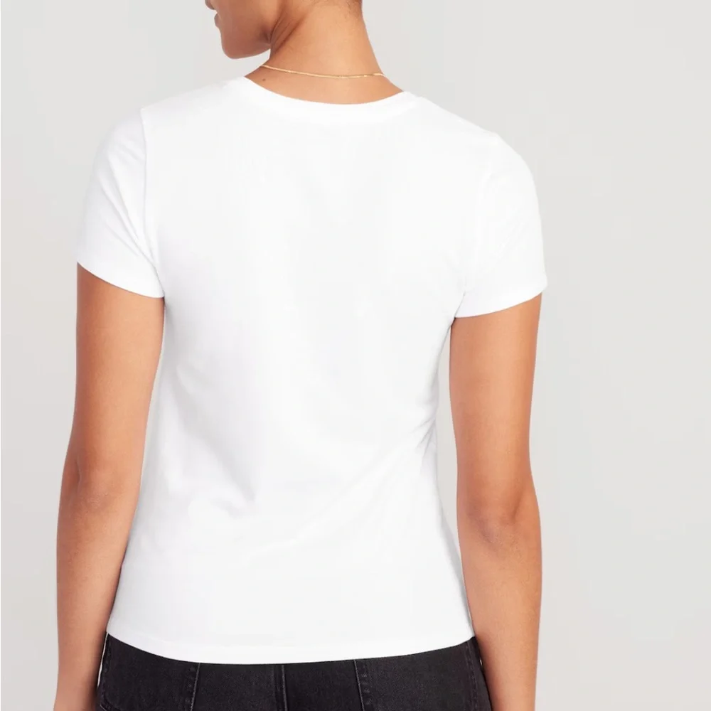 Old Navy Bestee Crew Neck White T-Shirt - Picture 2 of 8